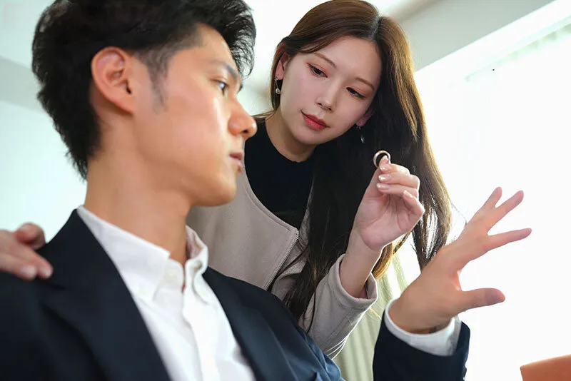 Bà xã đi đi chơi, ông chồng ở nhà bị nhỏ em bà xã gạ phang không trượt phát nào